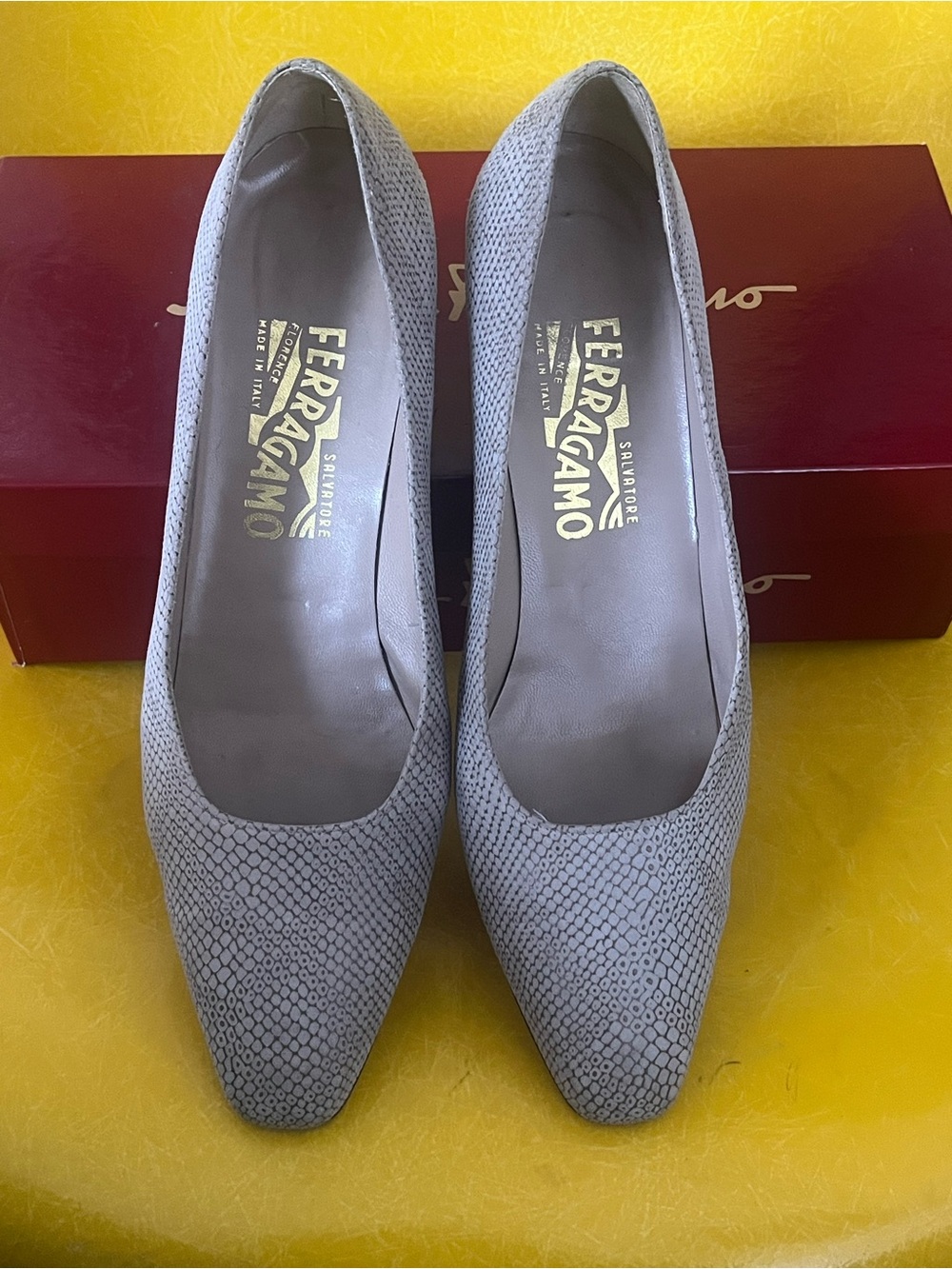 Salvatore Ferragamo Light Gray Snake-Texture Leather Pumps